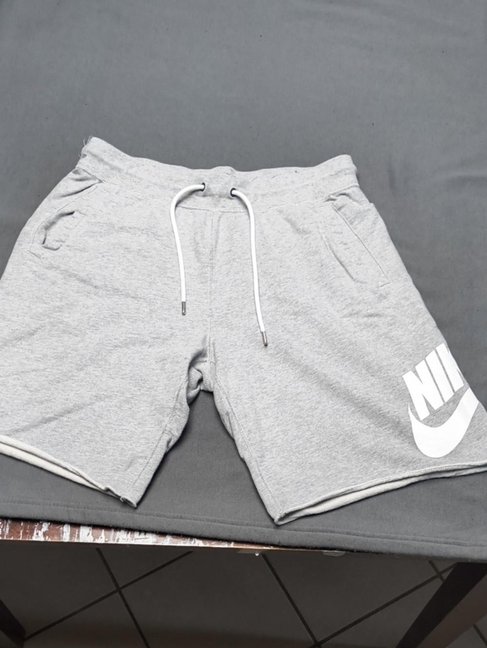 Nike Men's Light Grey Logo Drawstring Athletic Shorts Size XL